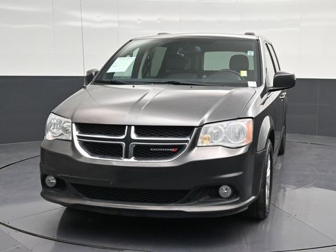 Used 2018 Dodge Grand Caravan SXT image 6