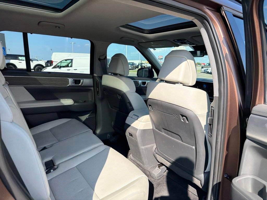 Used 2024 Hyundai Santa Fe Limited FWD image 19