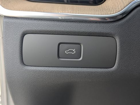 New 2026 Volvo XC60 B5 Core image 27