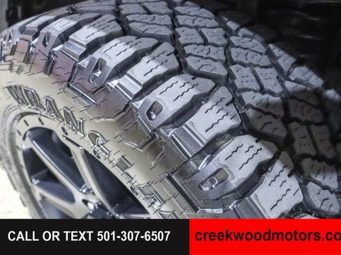 Used 2019 Toyota Tundra SR5 w/ SR5 Upgrade Package AWD/4WD image 37