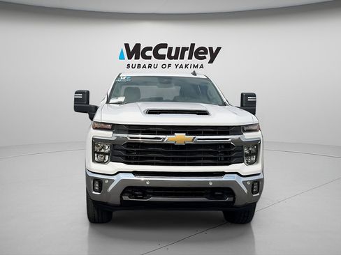 Used 2025 Chevrolet Silverado 3500 LT w/ Safety Package AWD/4WD image 9