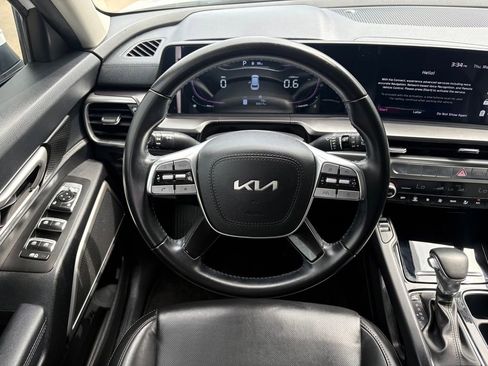 Used 2024 Kia Telluride S FWD image 16