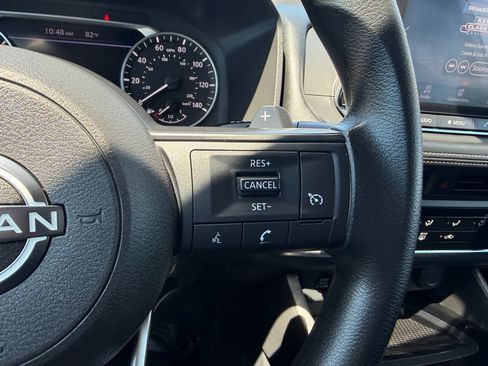 Used 2024 Nissan Rogue S FWD image 22