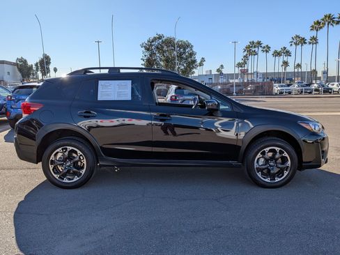 Used 2023 Subaru Crosstrek 2.0i Premium image 5