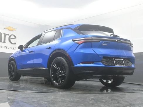 Used 2024 Chevrolet Equinox EV RS FWD image 5