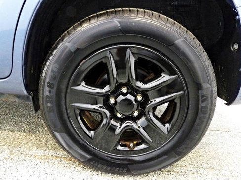 Used 2011 Toyota RAV4 4WD w/ Base L4 Extra Value Pkg image 18
