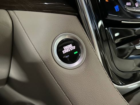 Used 2019 Cadillac Escalade Premium Luxury image 49