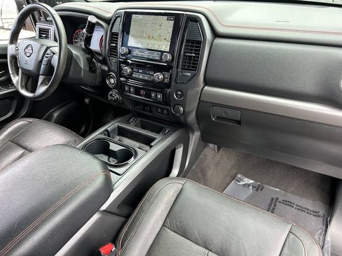 Used 2021 Nissan Titan PRO-4X w/ Pro-4x Convenience Package AWD/4WD image 13