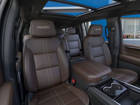 New 2026 Chevrolet Suburban High Country AWD/4WD image 16