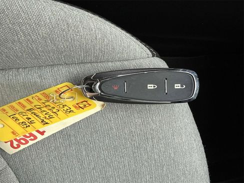 Used 2022 Chevrolet Equinox LS image 33