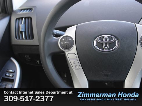 Used 2013 Toyota Prius image 11