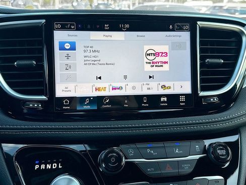 New 2026 Chrysler Pacifica Limited w/ S Appearance Package image 15