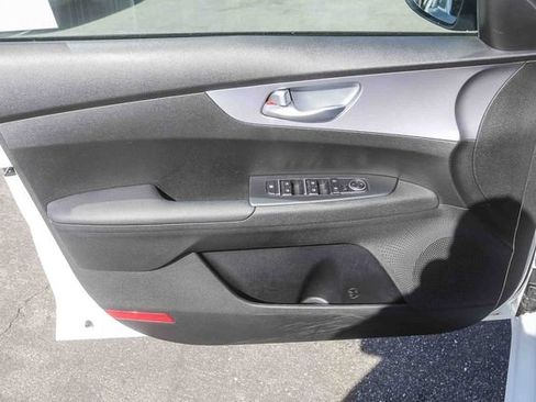 Used 2023 Kia Forte LXS image 21