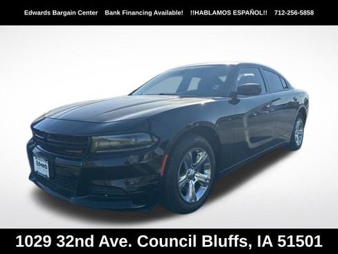 Used 2019 Dodge Charger SXT RWD image 3