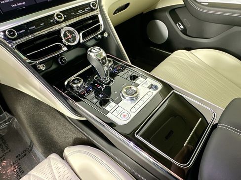 Certified 2024 Bentley Flying Spur Azure image 16