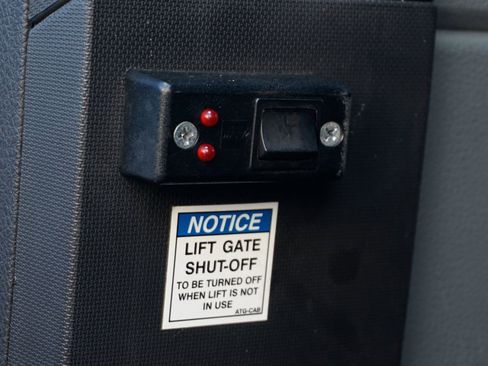 Used 2016 Ford F650 2WD Crew Cab Super Duty image 28