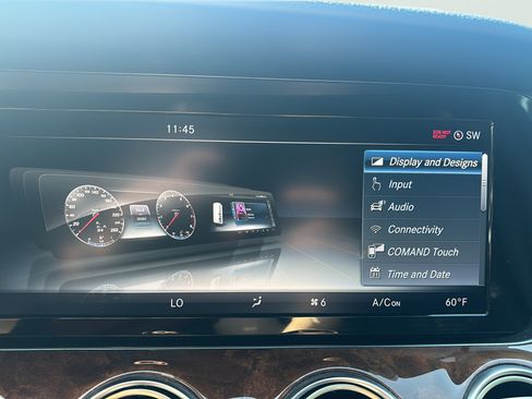 Used 2017 Mercedes-Benz E 300 4MATIC image 16