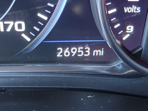 Used 2023 Chevrolet Traverse High Country FWD image 11