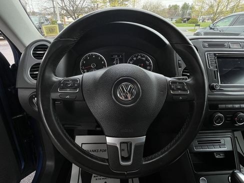 Used 2017 Volkswagen Tiguan Limited w/ Premium Package AWD/4WD image 16