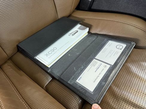 Used 2019 Volvo XC90 T6 Inscription w/ Luxury Package image 28