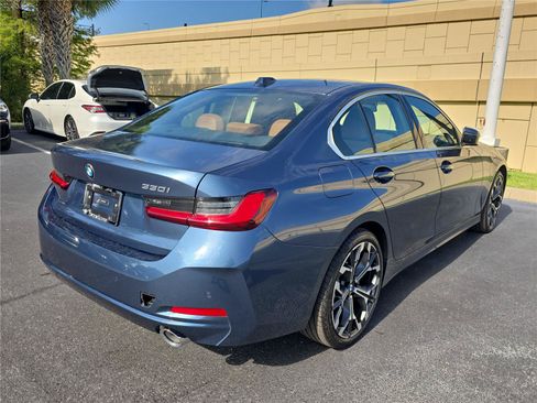 Used 2026 BMW 330i Sedan RWD image 3
