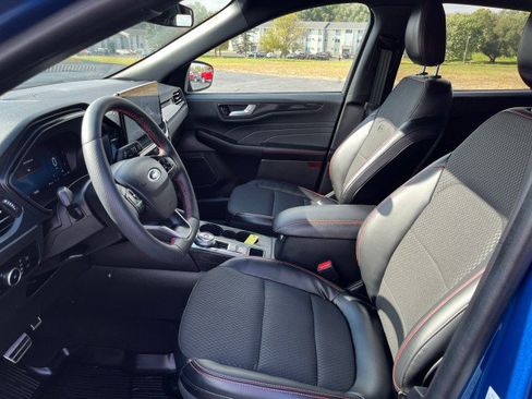 Used 2023 Ford Escape ST-Line Select w/ Tech Pack #2 image 9