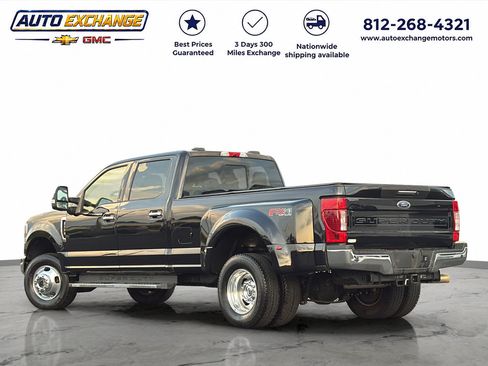 Used 2022 Ford F350 XLT w/ XLT Premium Package AWD/4WD image 2