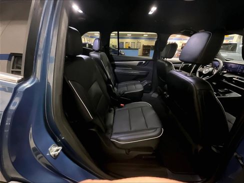 Used 2025 Buick Enclave Preferred image 16