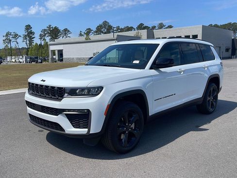 New 2026 Jeep Grand Cherokee L Limited AWD/4WD image 3