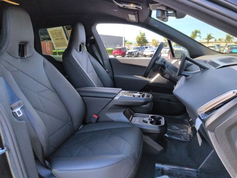 Used 2026 BMW iX xDrive45 image 32