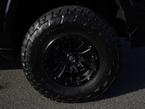 Used 2024 Toyota Tundra Platinum AWD/4WD image 10