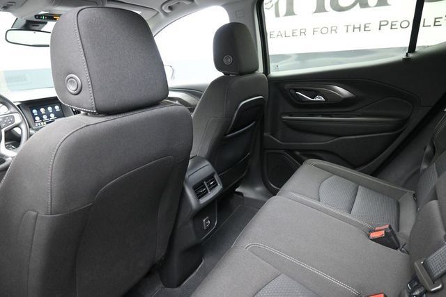 Used 2023 GMC Terrain SLE w/ Driver Convenience Package FWD image 23