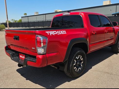 Used 2022 Toyota Tacoma TRD Off-Road AWD/4WD image 10