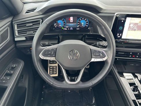 Certified 2025 Volkswagen Atlas Cross Sport SEL R-Line image 17