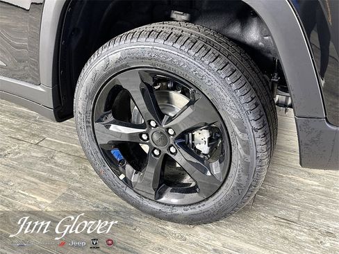 New 2025 Jeep Grand Cherokee Limited w/ Luxury Tech Group II image 12