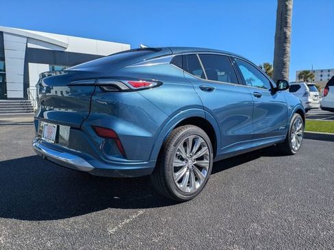 New 2026 Buick Envista Avenir image 4