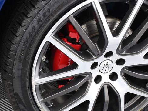 Used 2019 Maserati Levante GranSport AWD/4WD image 21