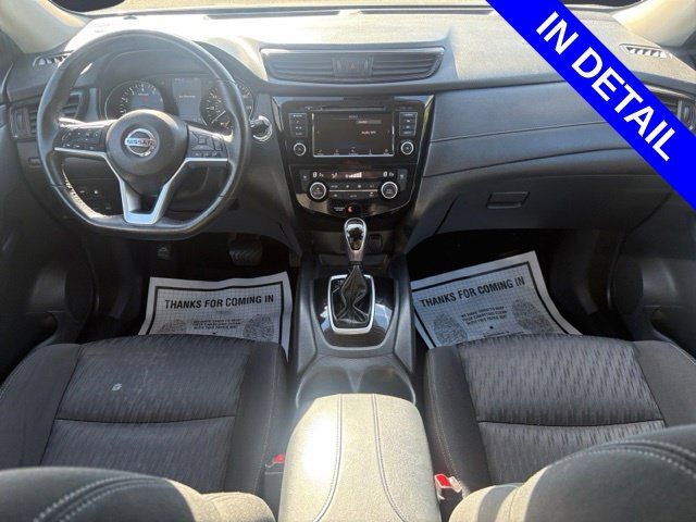 Used 2020 Nissan Rogue SV FWD image 11