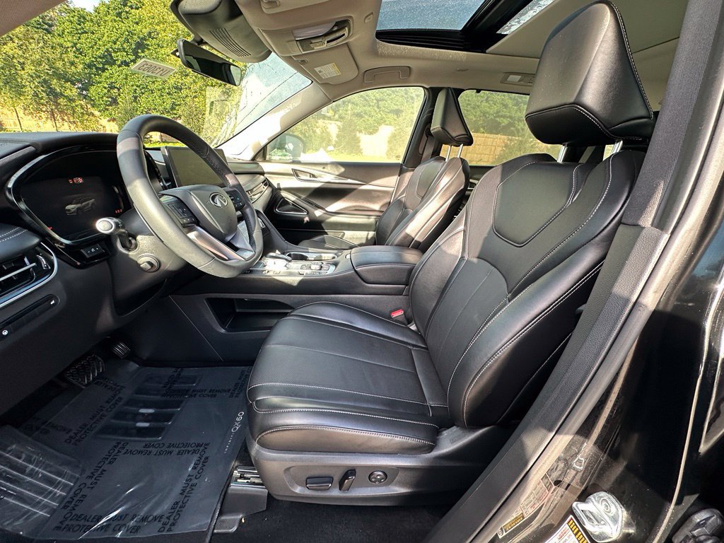 Used 2026 INFINITI QX60 Luxe w/ Cargo Package FWD image 16