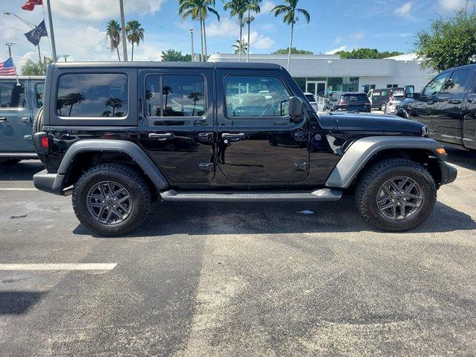 Certified 2024 Jeep Wrangler Unlimited Sport AWD/4WD image 8