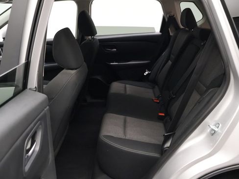 Used 2025 Nissan Rogue SV FWD image 19