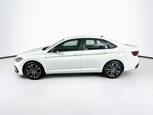 Used 2025 Volkswagen Jetta Sport FWD image 4