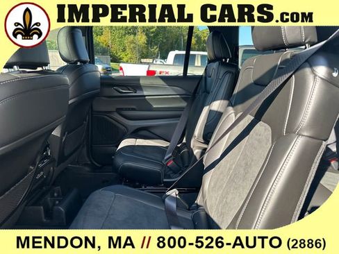 New 2025 Jeep Grand Cherokee L Altitude image 17