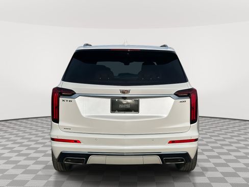 Certified 2023 Cadillac XT6 Premium Luxury w/ Platinum Package image 5