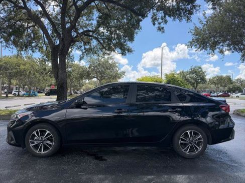 Used 2024 Kia Forte LXS FWD image 6