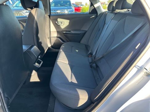 Used 2025 Kia K4 LXS image 27