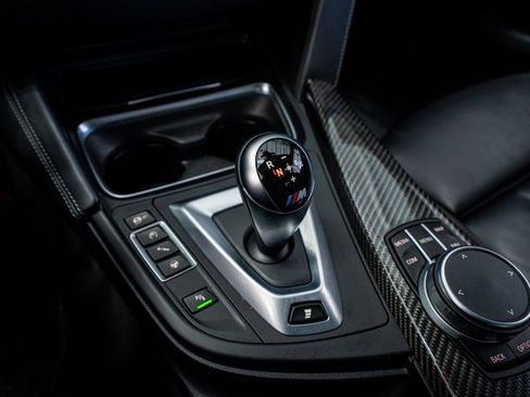 Used 2020 BMW M4 Convertible w/ Competition Package image 43