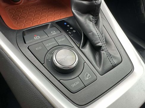 Used 2019 Toyota RAV4 Adventure image 19