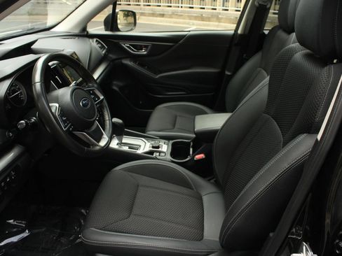 Used 2023 Subaru Forester Premium AWD/4WD image 15
