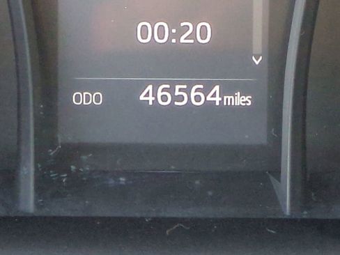 Certified 2020 Toyota Camry SE image 26